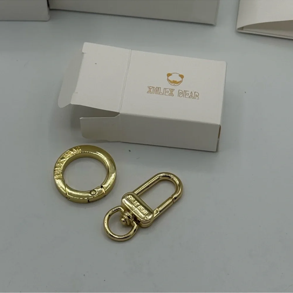 Christian Dior Inlex Bear Keychain Bag
Charm
NWT & Box! - Picture 5 of 13